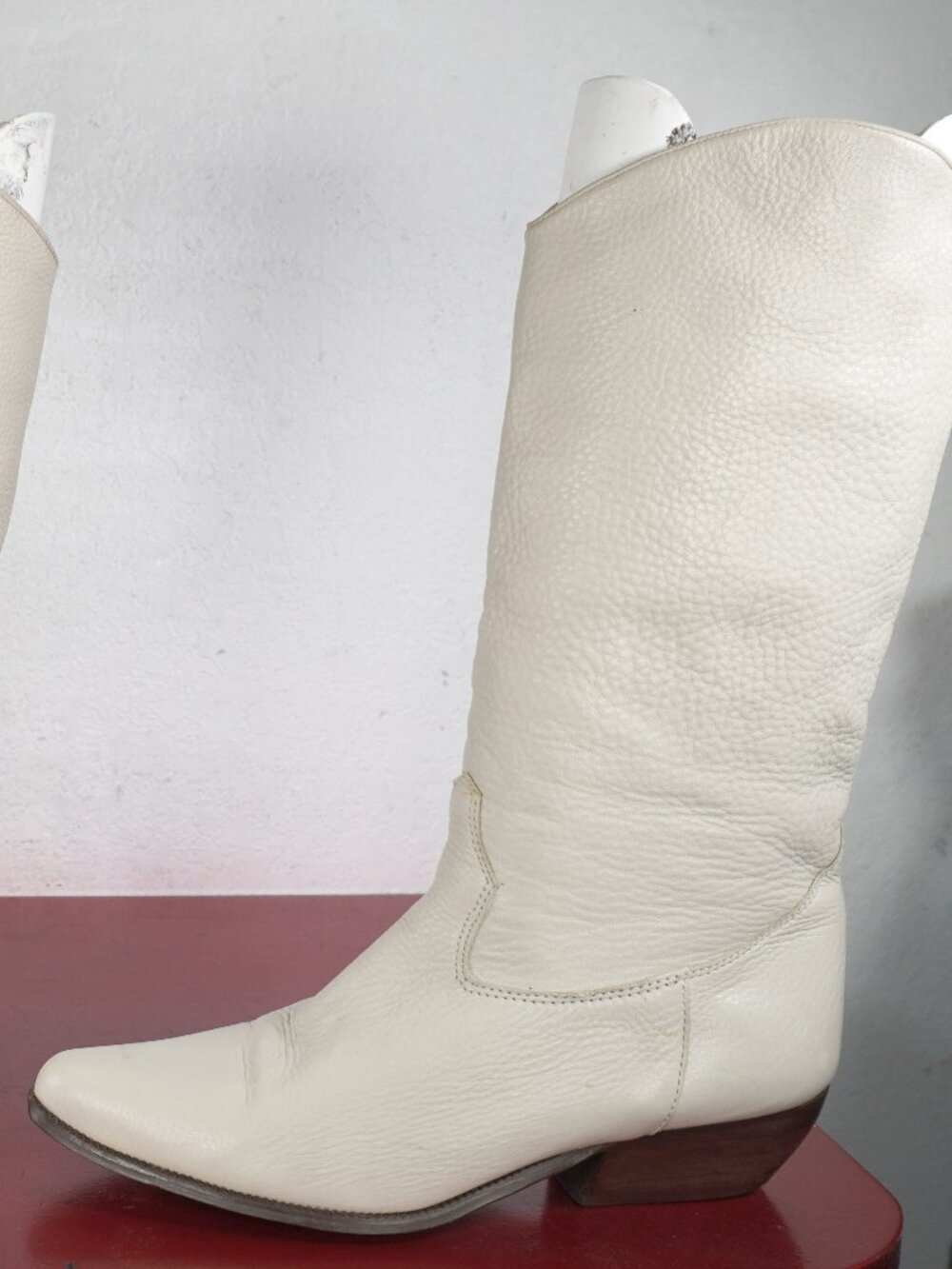 Women's Naturalizer Off-White Western Cowgirl Leather Fashion Boots 9.5